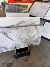 Cargar imagen en el visor de la galería, PORCELANATO 60x120 BRILLO CARRARA $12.990 m2
